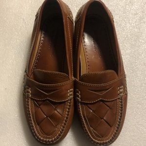 Johnston and Murphy Tan Locklin Woven Venetian Loafers. Size 8 M